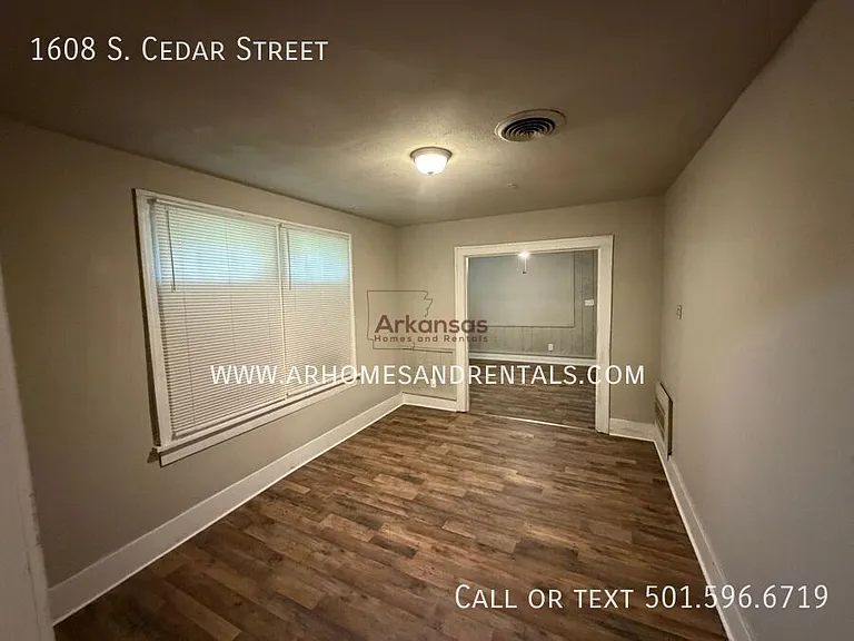 1608 S Cedar St — Photo 10