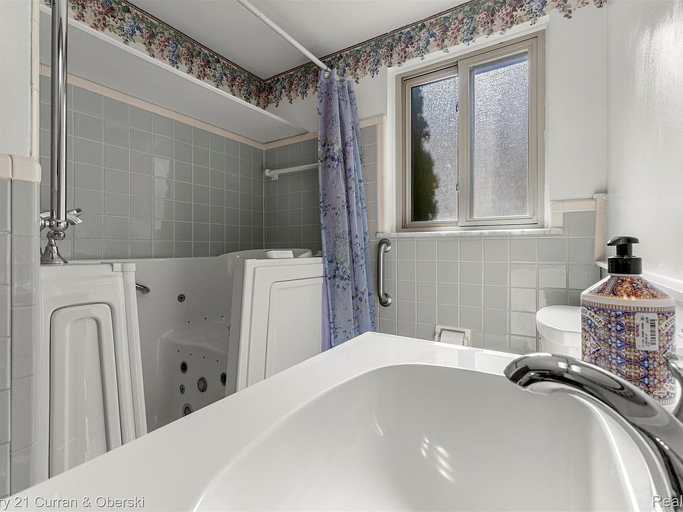 3334 Parker St, photo 25