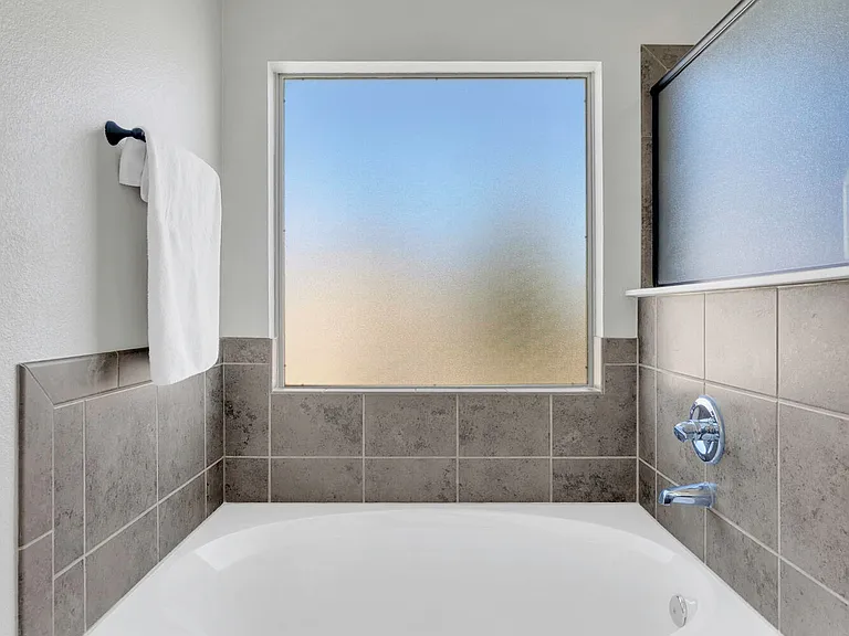 11512 Robert Lennox Dr — Photo 46
