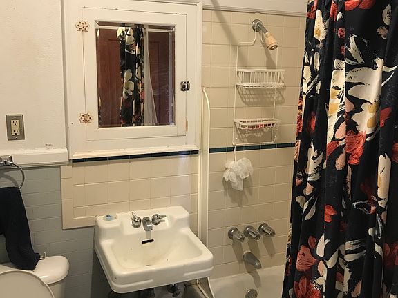 5th image of 929 16th St #C