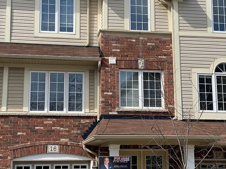 16 Kenridge Ter — Photo 1