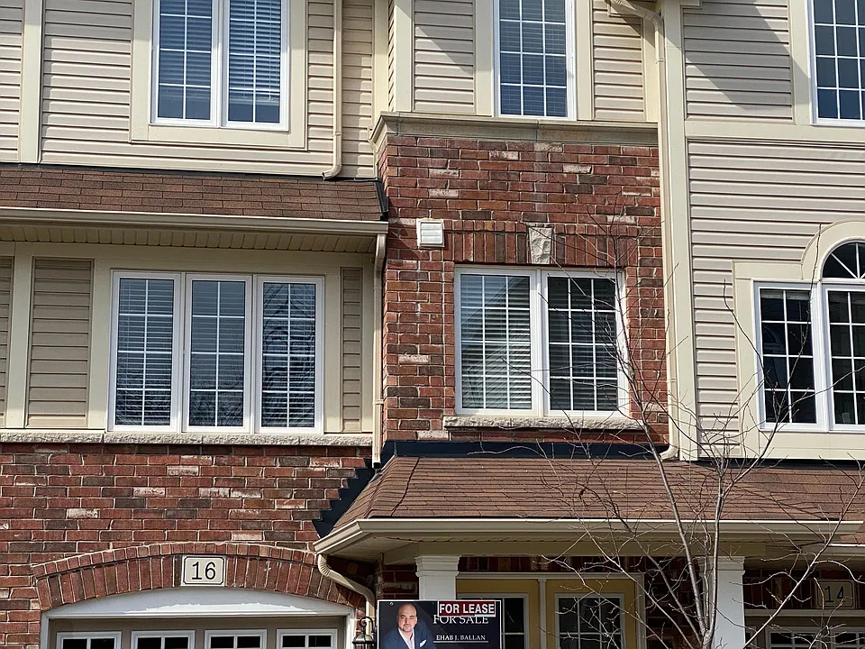 16 Kenridge Ter
