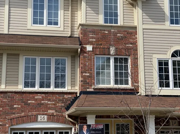 16 Kenridge Ter, Hamilton, ON L8J 0G4