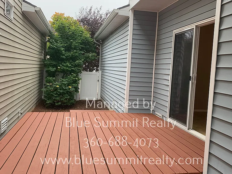 4349 McKinley St NE — Photo 16