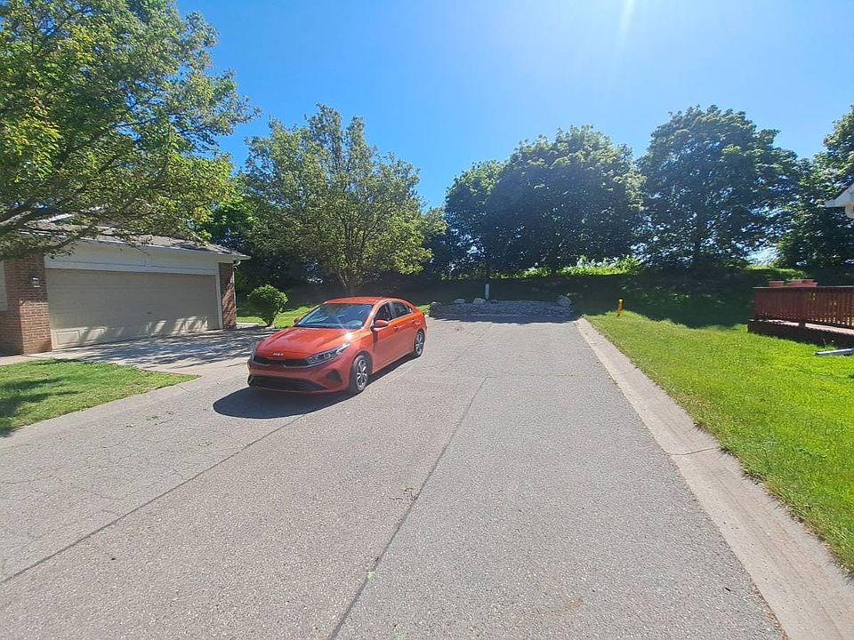2nd image of 21564 Adams Dr #32