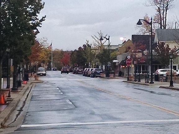 Great location to Gaslight Village.