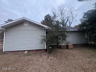 2nd image of 404 E Pollock Street