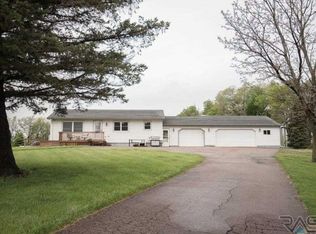27065 Sd Highway 11, Sioux Falls, SD 57108