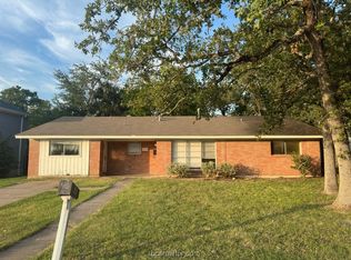 3909 Aspen St, Bryan, TX 77801