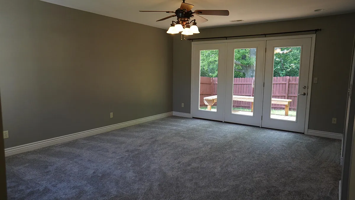 Building Photo - 2213 Silver Leaf Ct