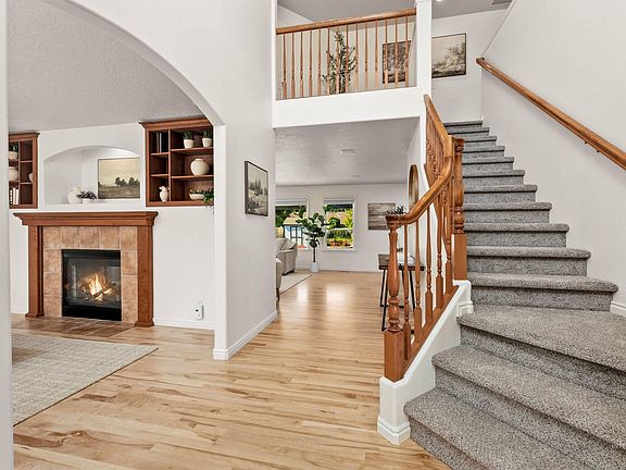 4th image of 2211 S Weimaraner Way
