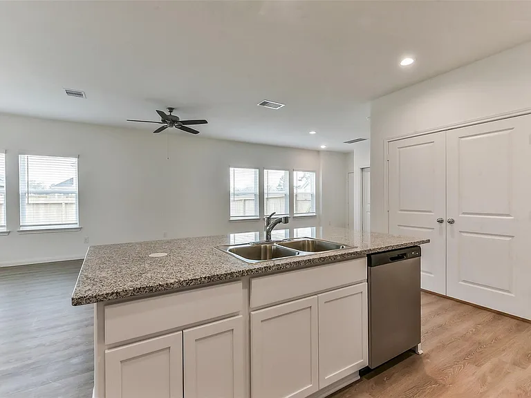 3906 Sugardale St — Photo 14