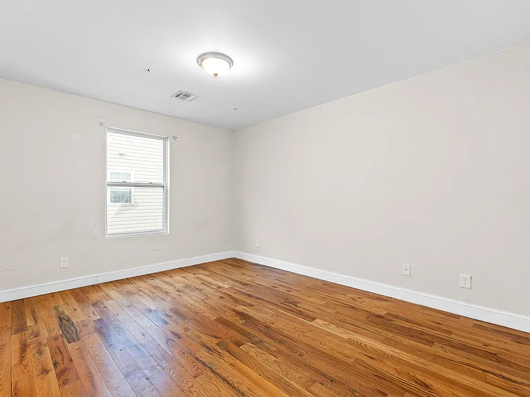 280 S 20th St #2 — Photo 13