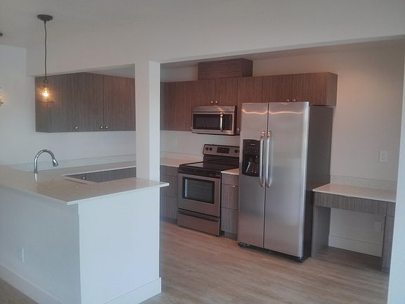 3rd image of 3220 Fuhrman Ave E #3
