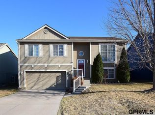 16514 Fowler Ave, Omaha, NE 68116