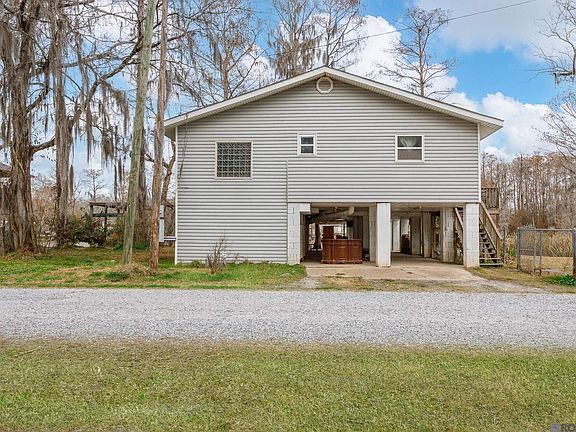 2nd image of 18739 River Bend Rd