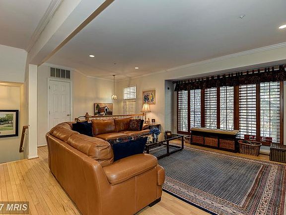 2nd image of 5702 Exeter Hill Way
