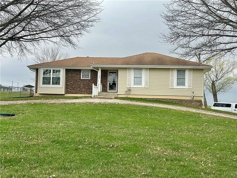 1st image of 3111 S Fields Rd