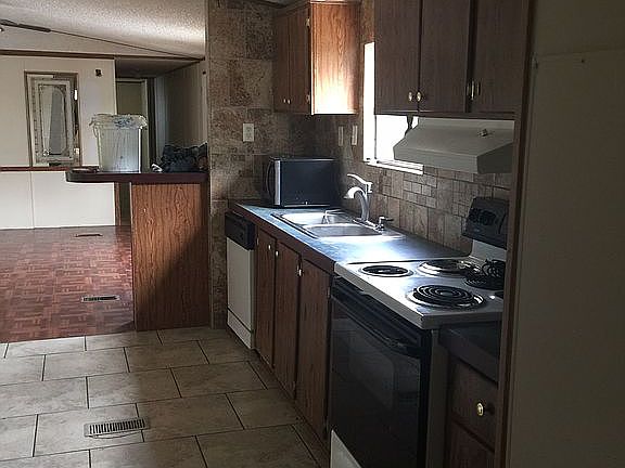 2nd image of 255 Buttercup Dr