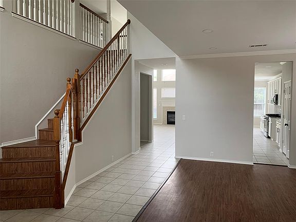 2nd image of 4016 Double Oak Dr