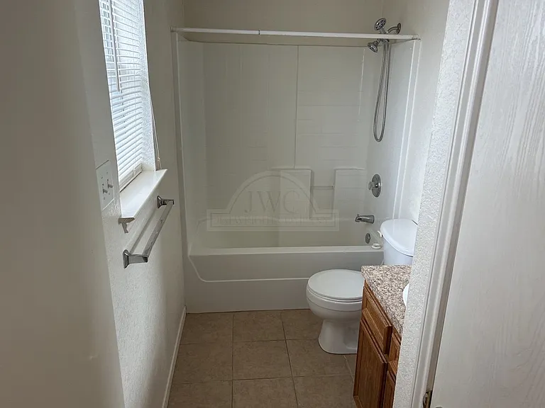 502 Primrose Dr — Photo 14