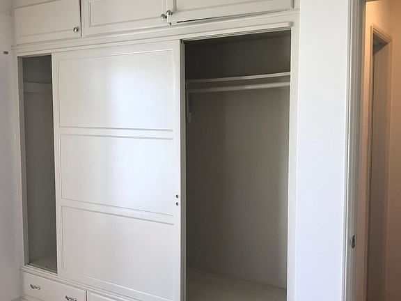 4th image of 4504 W 59th Pl
