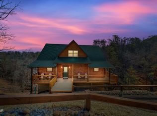 857 String Run Way, Pigeon Forge, TN 37863