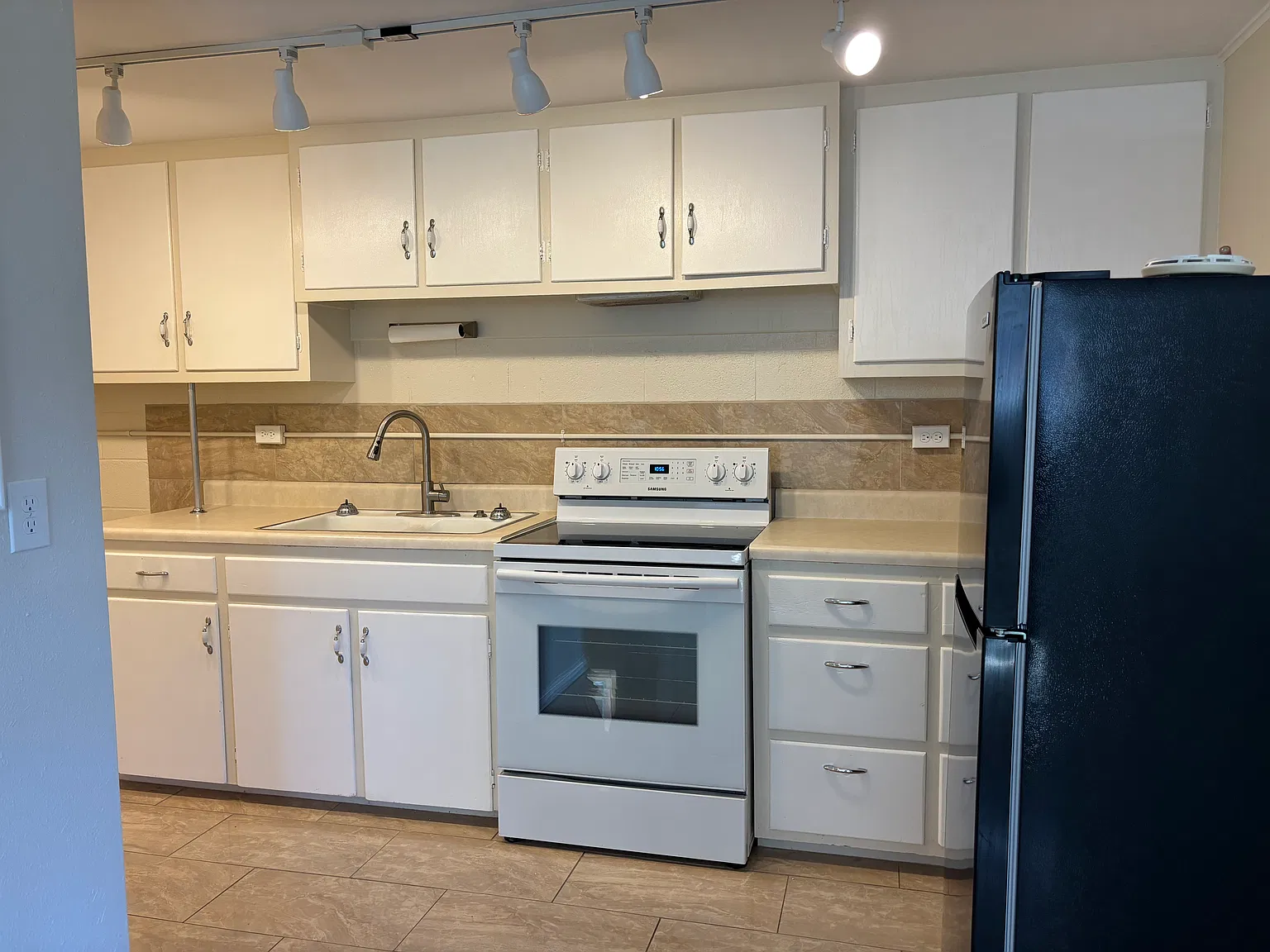 1 bed, 500 sqft, $875 — Photo 4