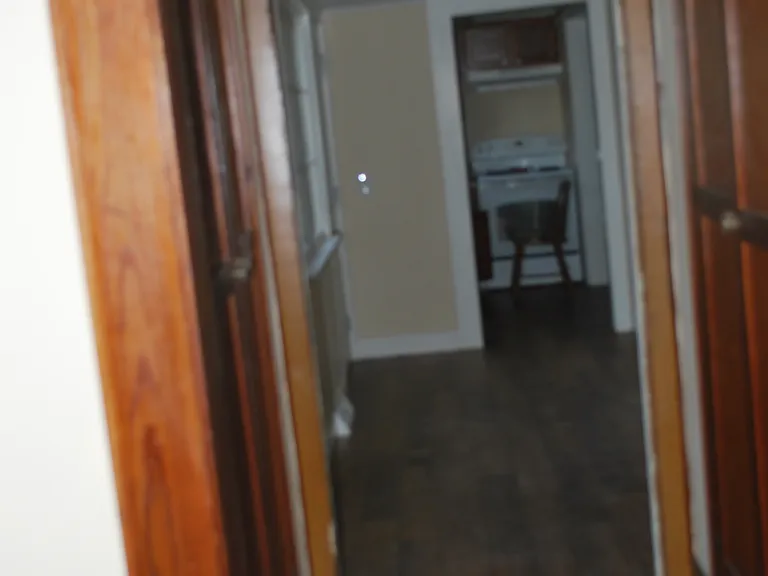 610 Oak St — Photo 3