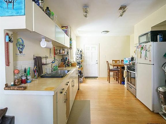 3rd image of 68 Ida St APT 1