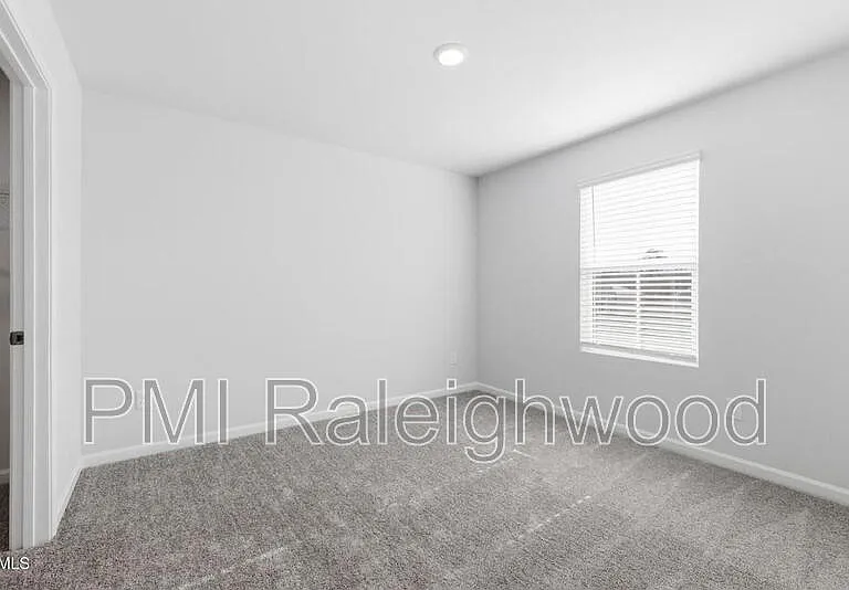 600 Westford Dr #96 — Photo 31