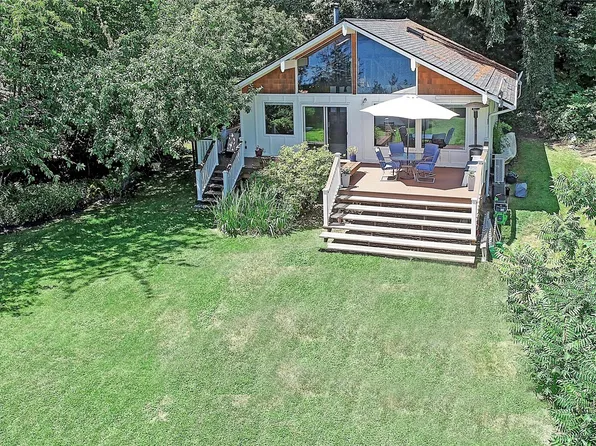 13806 W Lake Kathleen Drive SE, Renton, WA 98059