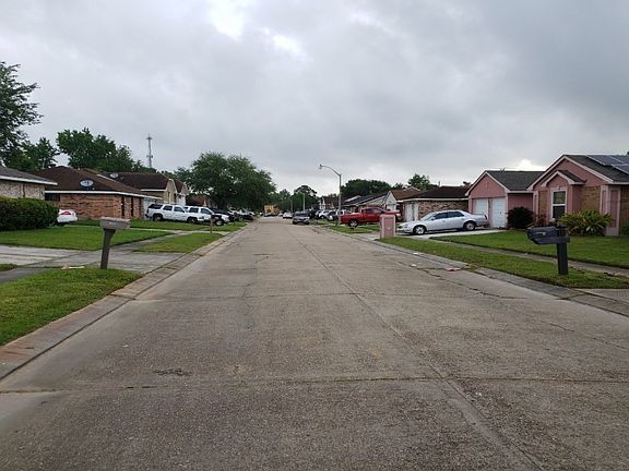 5th image of 2912 Essex Ave