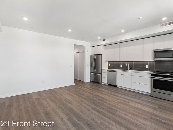 3rd image of 1229 N Front St APT 3B