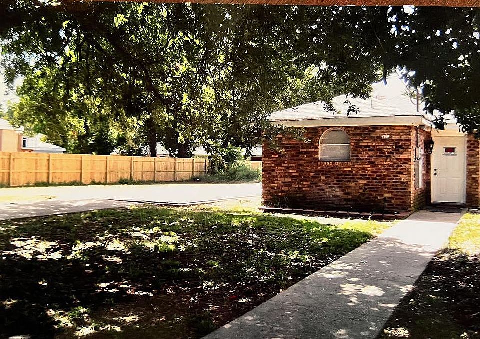 1st image of 2524 Jackson Blvd
