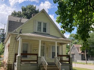 2001 S Spring St, Springfield, IL 62704