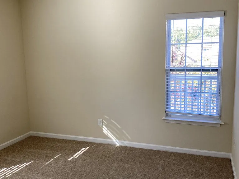 Clairmont at Farmgate — Photo 104