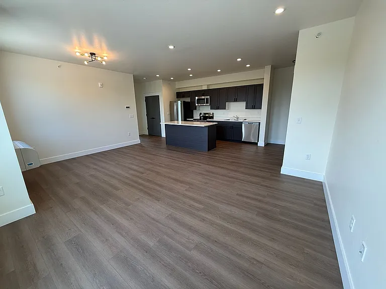 711 Victory Ln — Photo 10