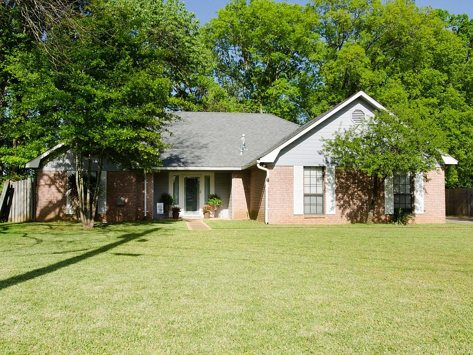 1st image of 116 Northgate Dr
