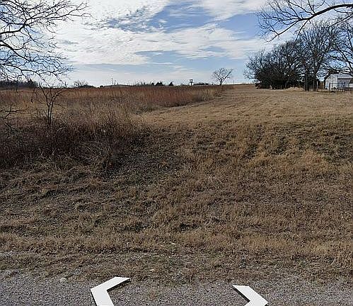 4th image of 26112 N County Road 3250 Rd