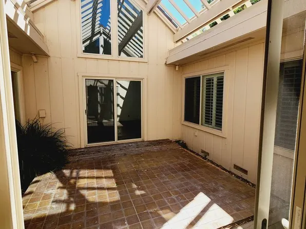 821 Commons Dr, Sacramento, CA 95825