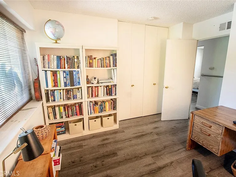 27921 Lomo Dr — Photo 29