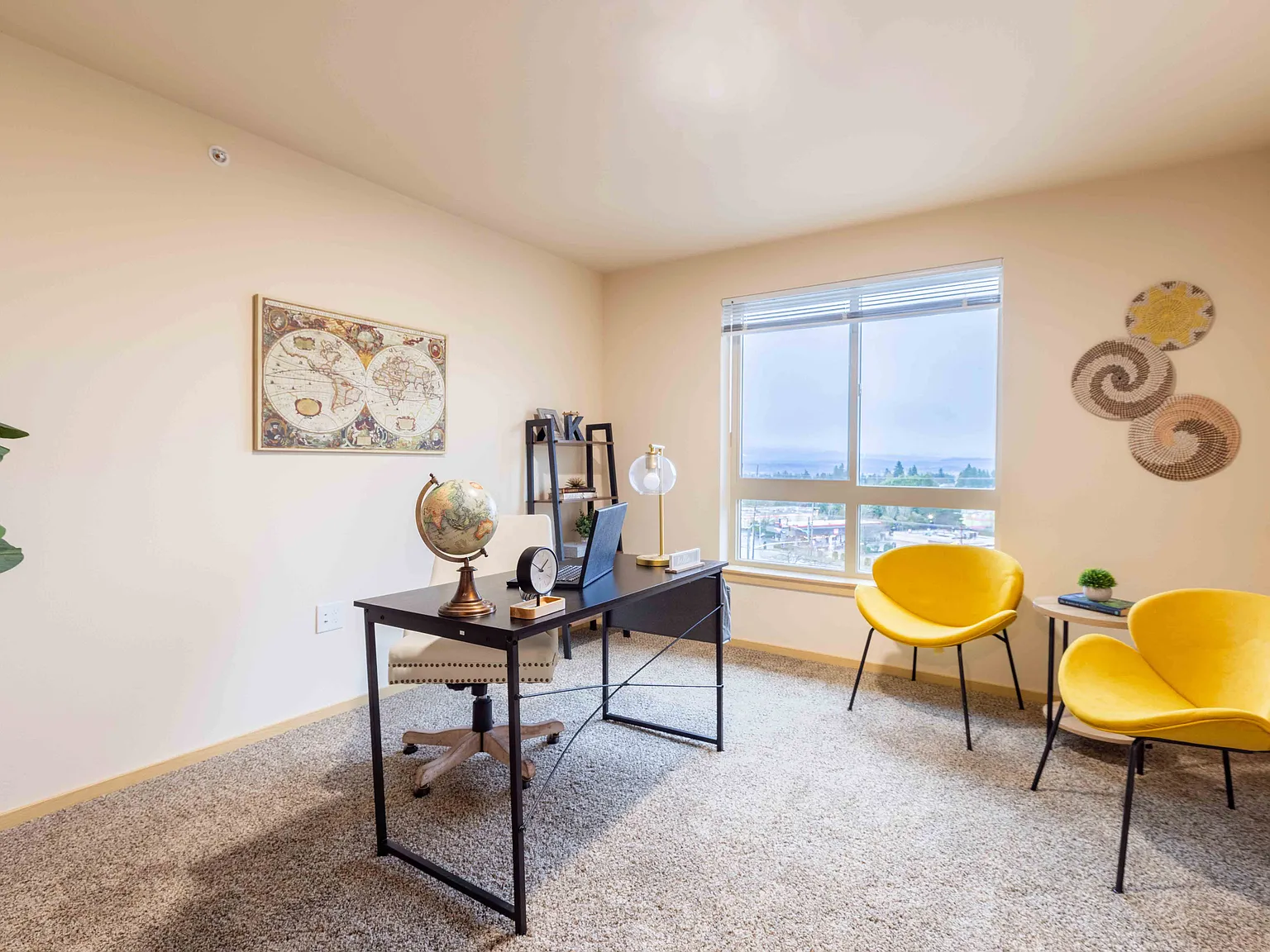 Four Corners Apartments — Photo 4