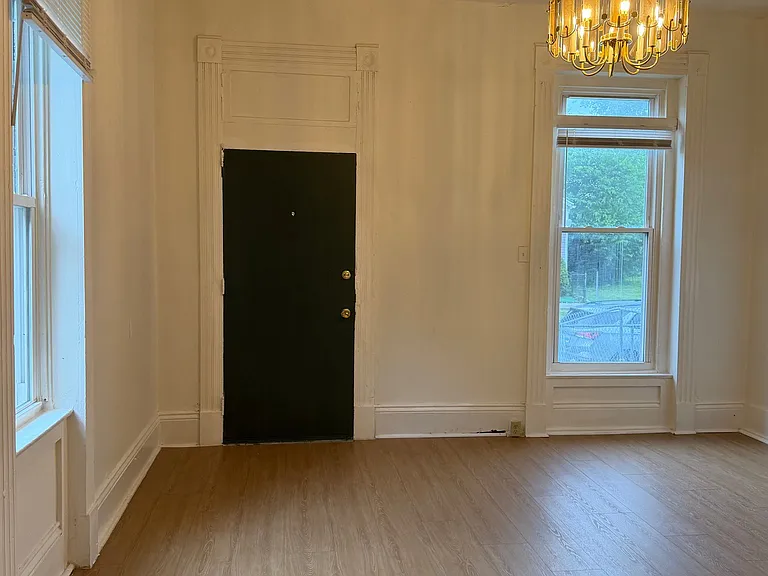 2429 Griffiths Ave — Photo 3