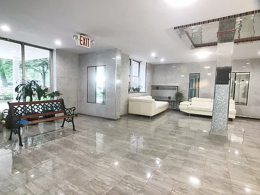 Rented by Bohemia Realty Group | media 20