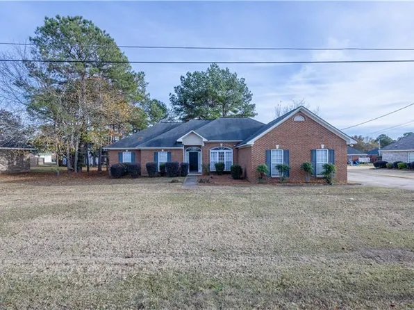 13 Megan St, Phenix City, AL 36869