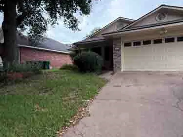 303 Scenic Brook St, Brenham, TX 77833