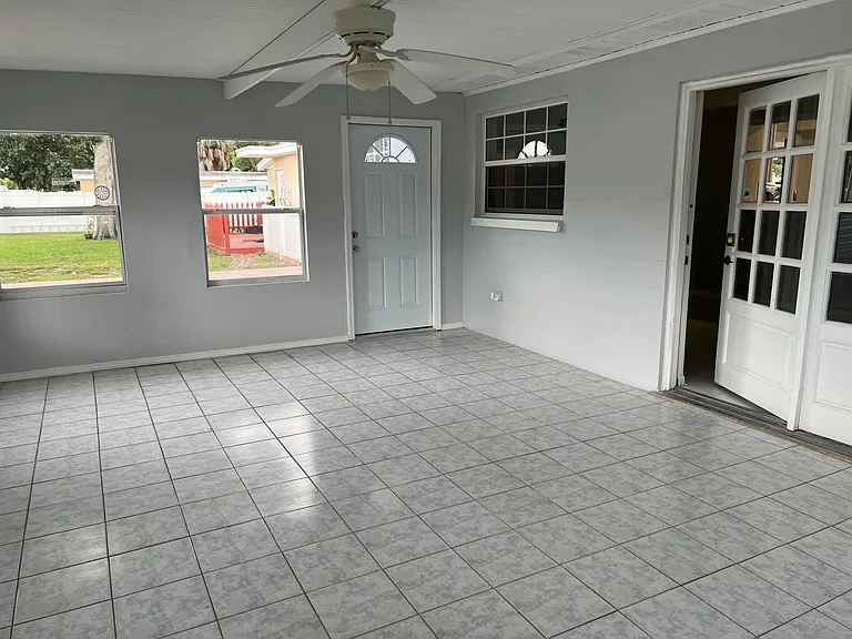 Huge Bonus room