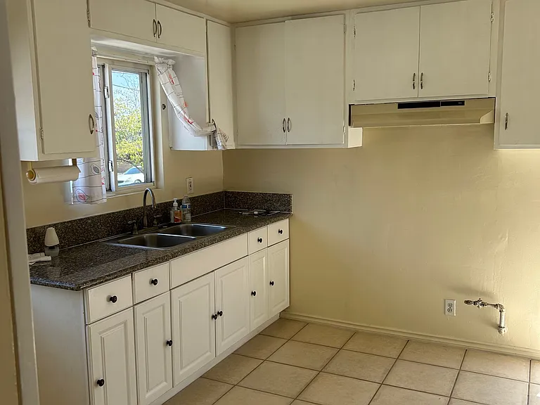 669 W O'Farrell St #MAIN — Photo 1