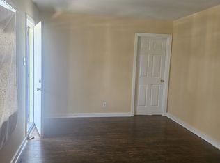 5958 Belarbor St, Houston, TX 77033